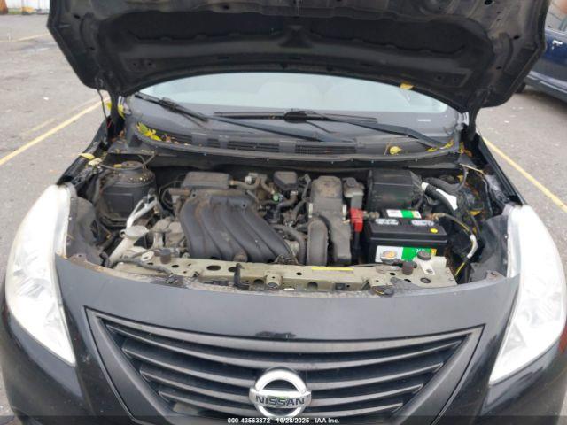 Nissan Versa 1.6 S Image 8