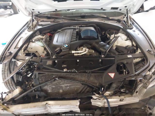 BMW 5 Series Image 8