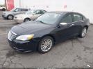 Chrysler 200 Limited Image 9