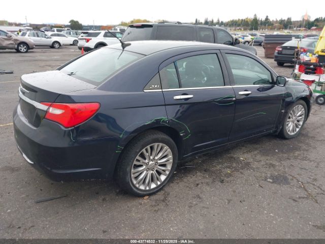 Chrysler 200 Limited Image 3