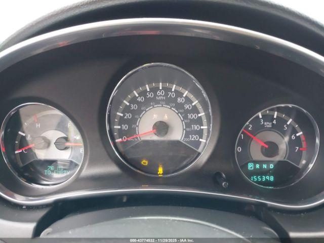 Chrysler 200 Limited Image 5