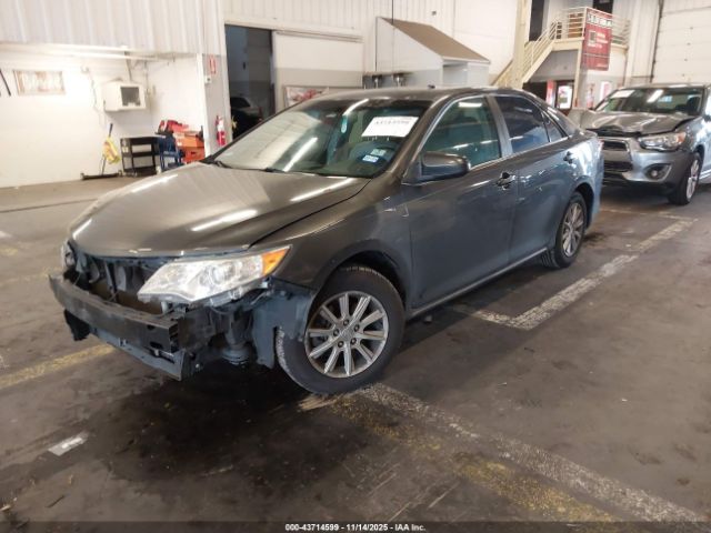 Toyota Camry Le Image 7