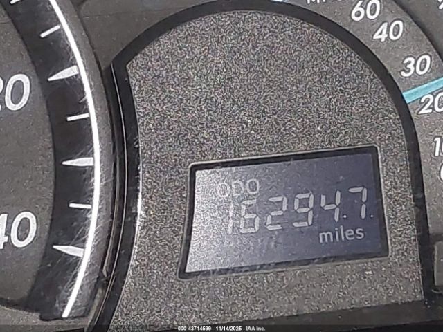 Toyota Camry Le Image 5