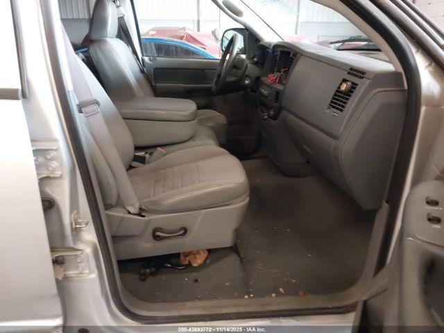 Dodge Ram 1500 Image 9