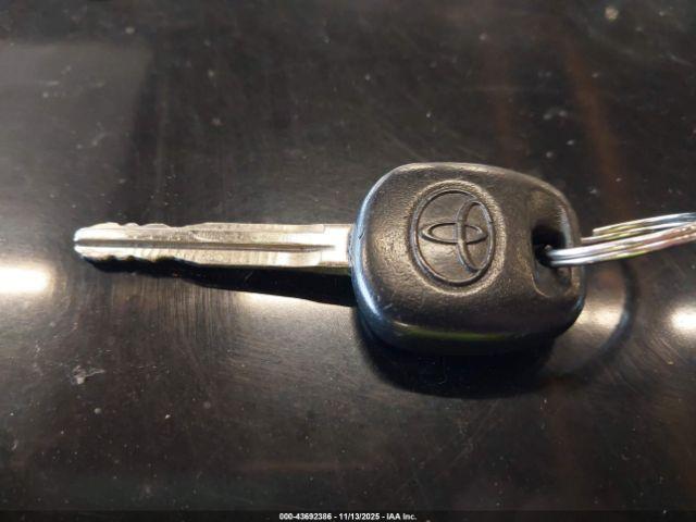 Toyota Camry Se Image 11