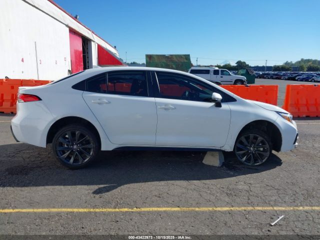 Toyota Corolla Se Image 16