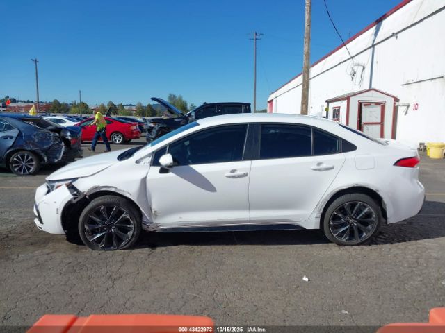 Toyota Corolla Se Image 10