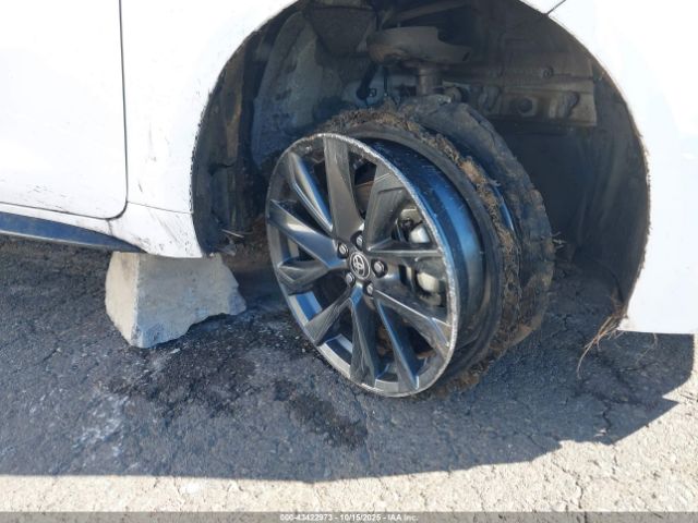 Toyota Corolla Se Image 15