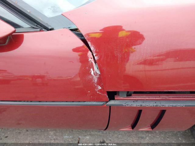 Chevrolet Corvette Image 2