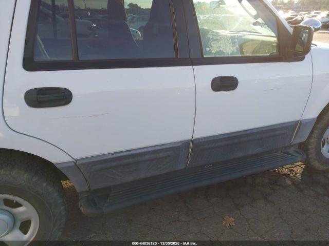 Ford Expedition Image 8