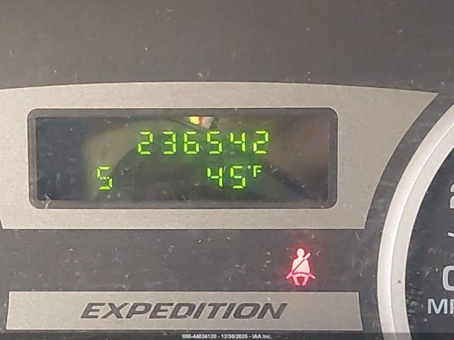 Ford Expedition Image 6