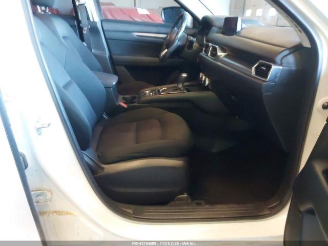 Mazda Cx Sport Image 3