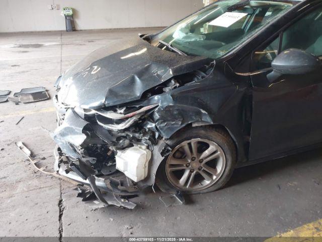 Chevrolet Cruze Lt Auto Image 6