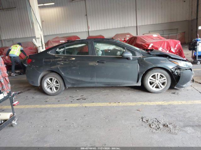Chevrolet Cruze Lt Auto Image 9