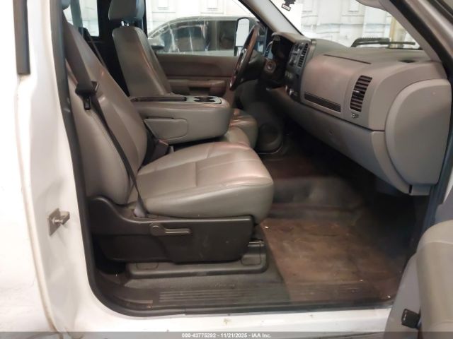 Chevrolet Silverado 1500 Work Truck Image 11