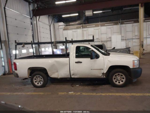 Chevrolet Silverado 1500 Work Truck Image 14