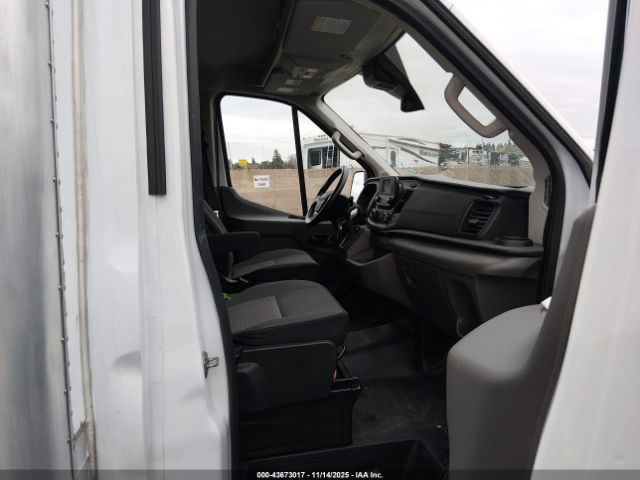 Ford Transit Image 2