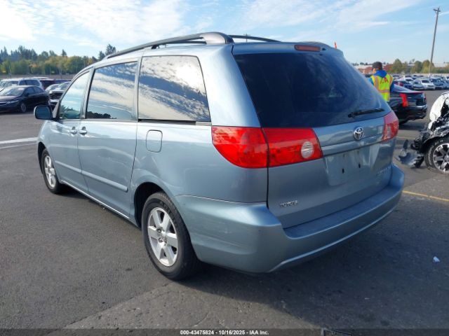 Toyota Sienna Xle Image 12