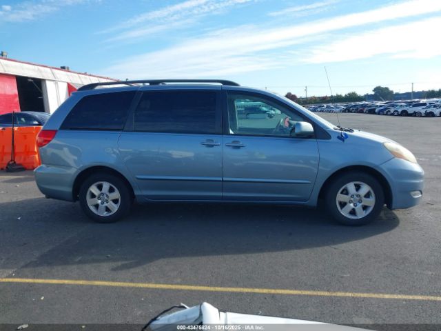 Toyota Sienna Xle Image 15