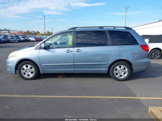 Toyota Sienna Xle Image 13