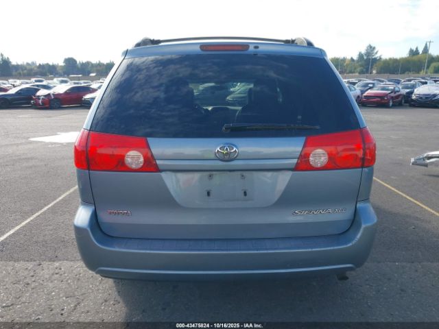 Toyota Sienna Xle Image 6