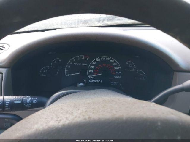 Ford Explorer Xlt Image 9