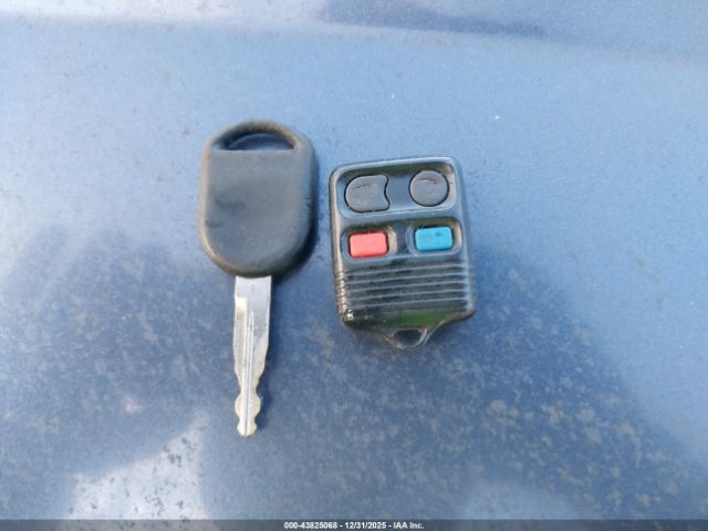 Ford Explorer Xlt Image 11