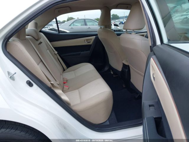 Toyota Corolla Le Image 10