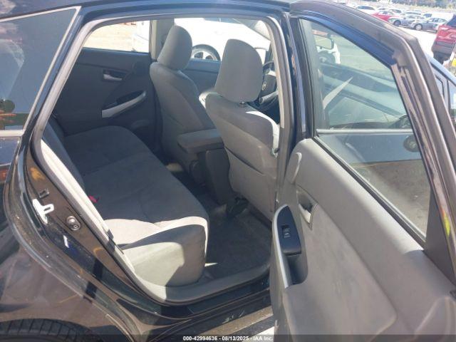 Toyota Prius Iii Image 8