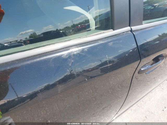 Toyota Prius Iii Image 2