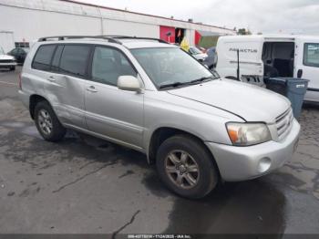  Salvage Toyota Highlander
