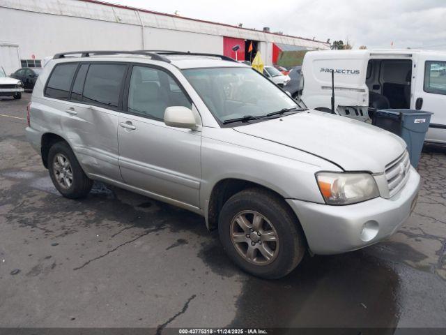  Salvage Toyota Highlander