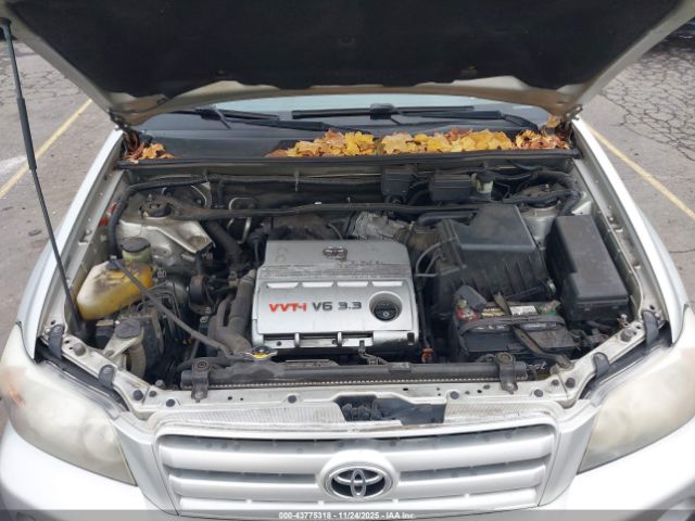 Toyota Highlander V6 Image 12