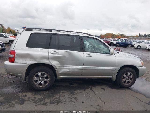 Toyota Highlander V6 Image 2