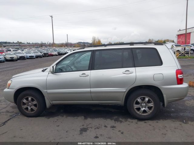 Toyota Highlander V6 Image 16