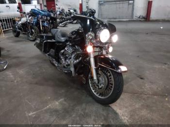  Salvage Harley-Davidson Flhr