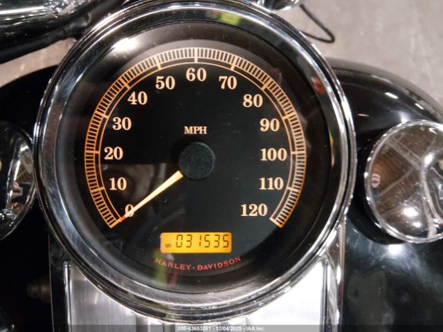 Harley-Davidson Flhr Image 8