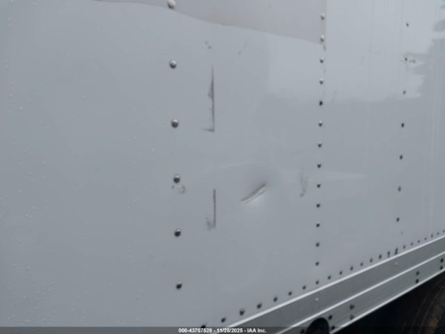 Chevrolet Express 4500 Image 12