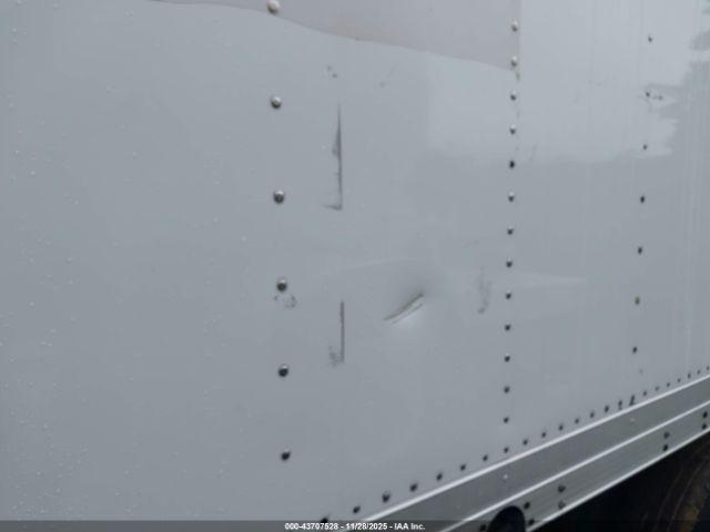 Chevrolet Express 4500 Image 12