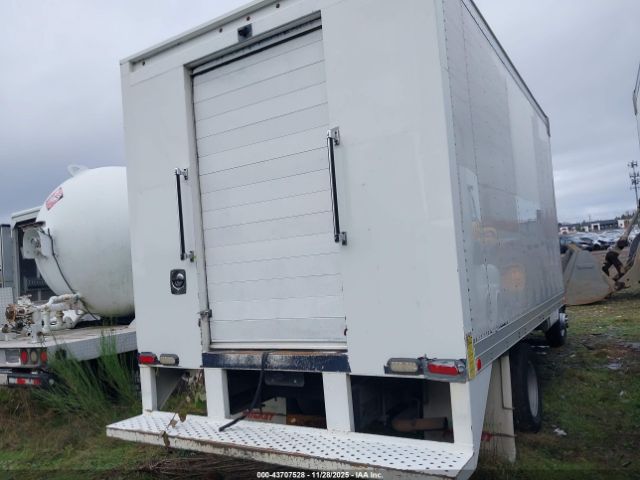 Chevrolet Express 4500 Image 14