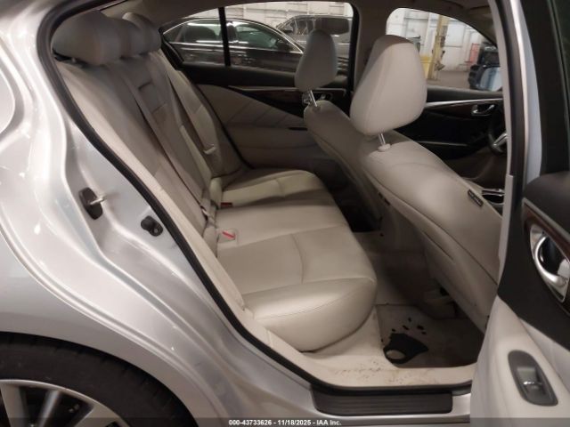 INFINITI Q50 3.0t Luxe Image 18