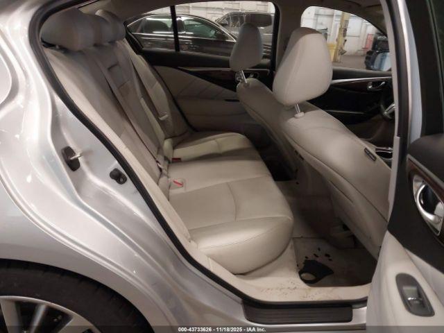 INFINITI Q50 3.0t Luxe Image 18