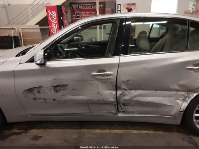 INFINITI Q50 3.0t Luxe Image 14