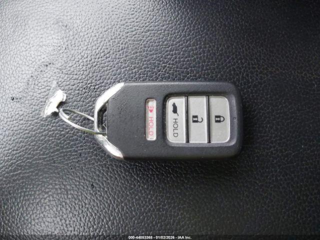 Honda CR-V Touring Image 13