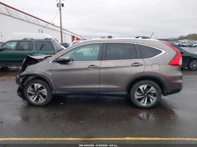 Honda CR-V Touring Image 3