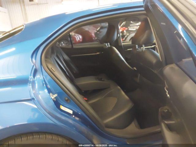 Toyota Camry Se Image 5