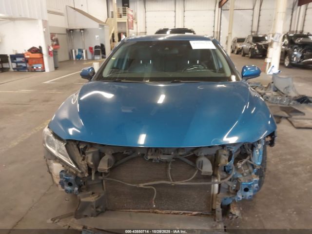 Toyota Camry Se Image 16