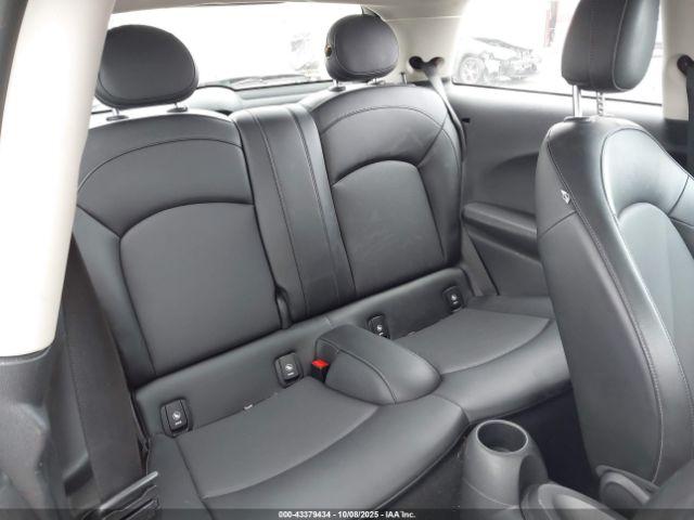 MINI Hardtop Cooper Image 9