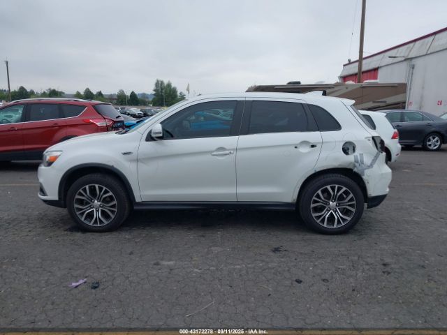 Mitsubishi Outlander 2.0 Es Image 14