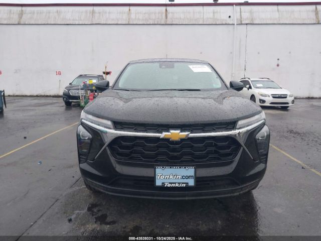 Chevrolet Trax Fwd Ls Image 2